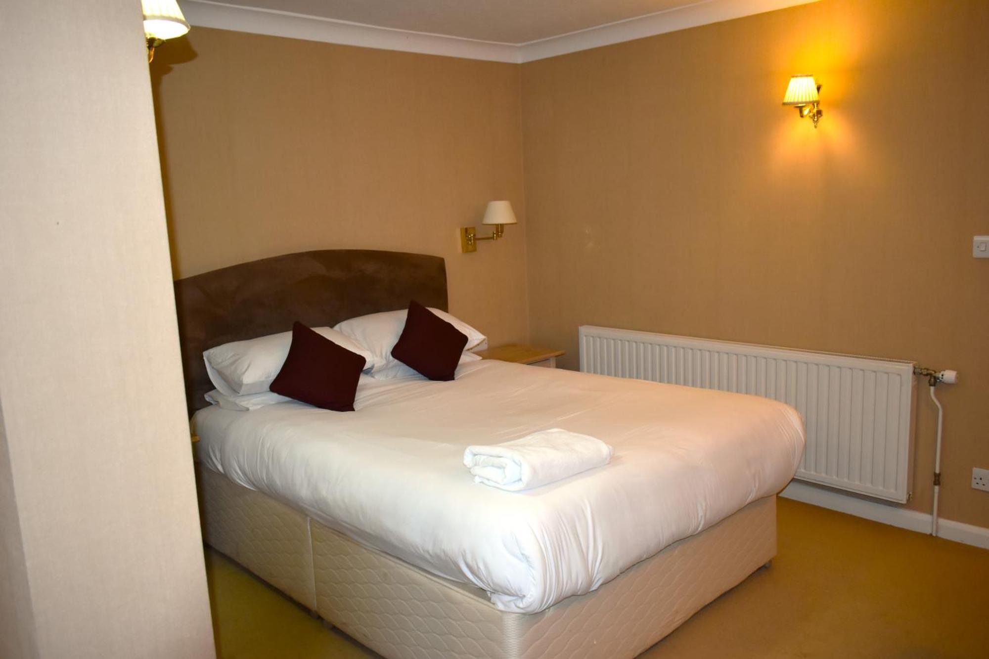 Donington Manor