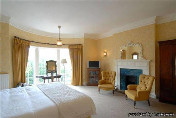 Donington Manor